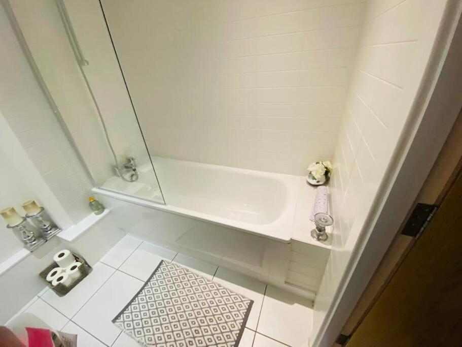 Liverpool City Centre Modern Apartment Fits 6 People 외부 사진